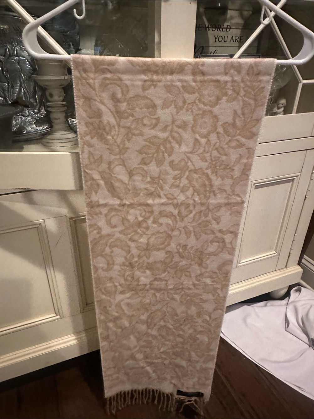 V. FRAAS Cream and Beige Floral Jacquard Throw Scarf